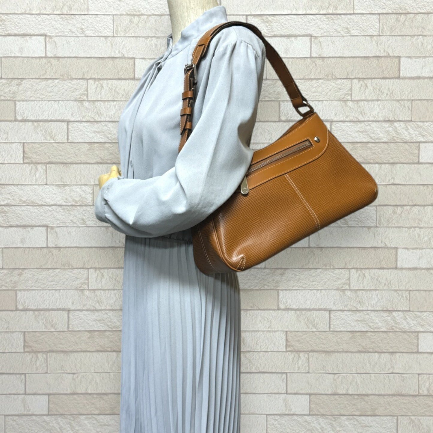 Louis Vuitton Brown Epi Leather Shoulder Bag