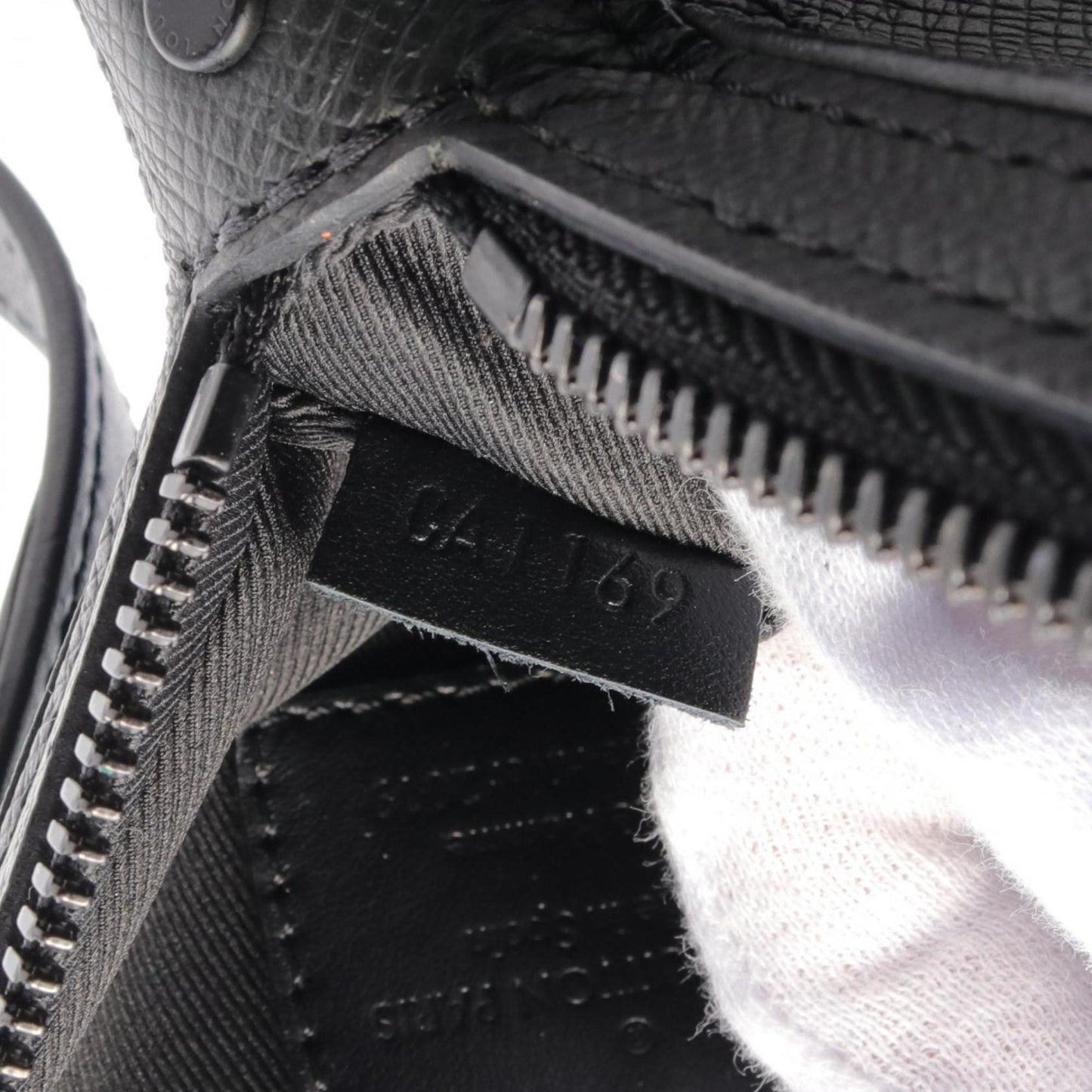 Louis Vuitton Black Noir Leather Shoulder Bag