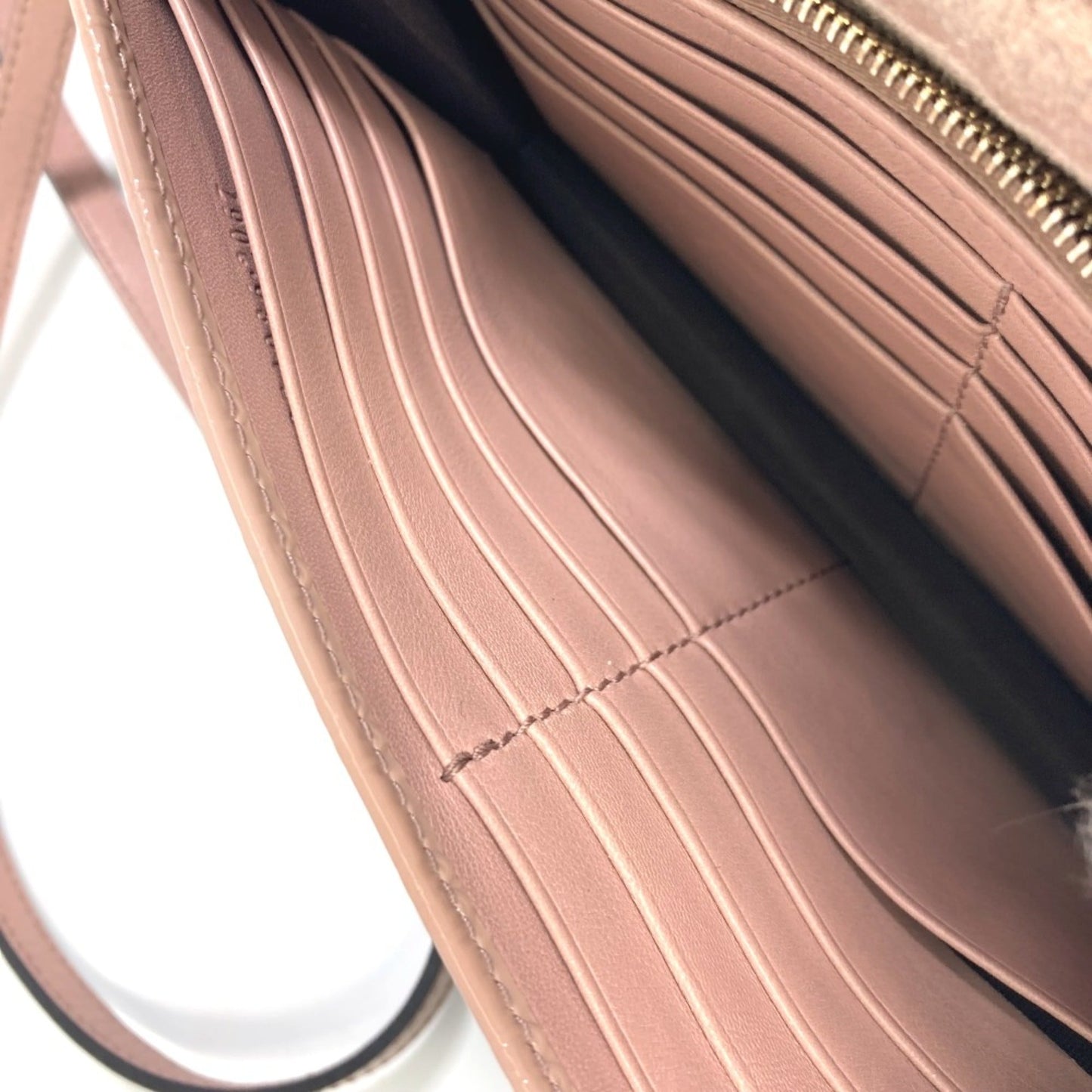 Gucci Beige Patent Leather Shoulder Bag