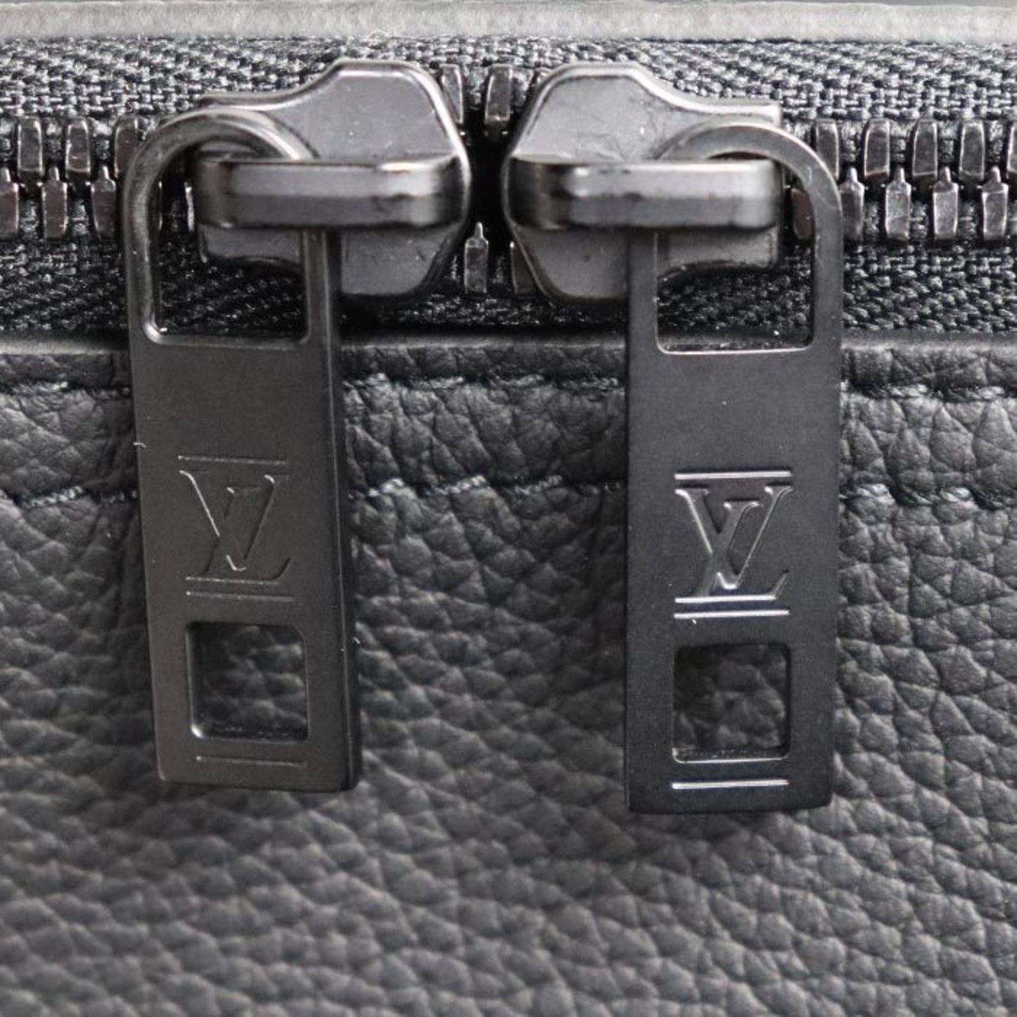 Louis Vuitton Black Leather Shoulder Bag