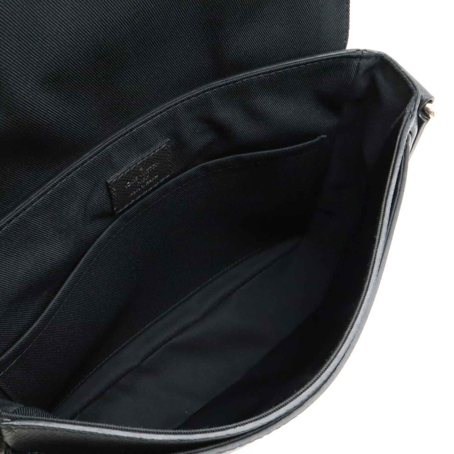 Louis Vuitton Black Noir Taiga Leather Shoulder Bag
