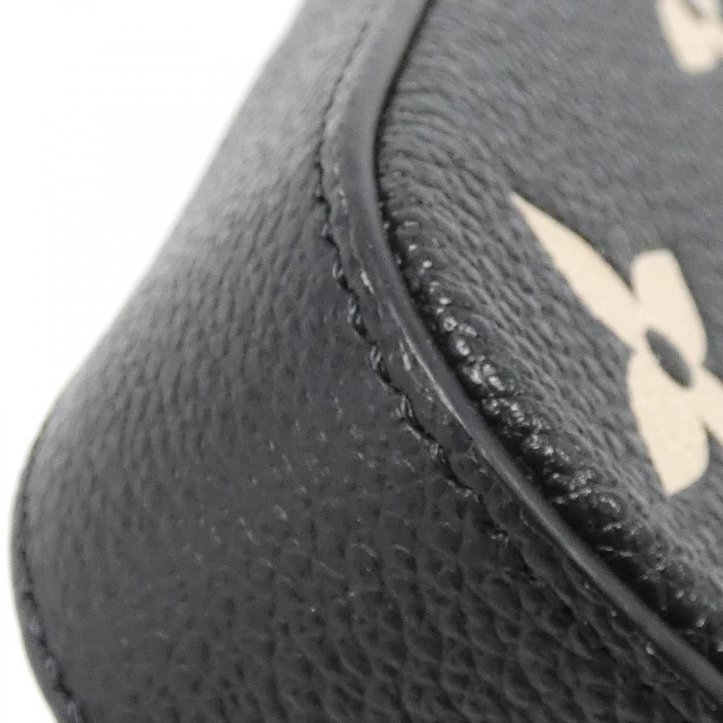 Louis Vuitton Beige Black Leather Pochette Shoulder Bag
