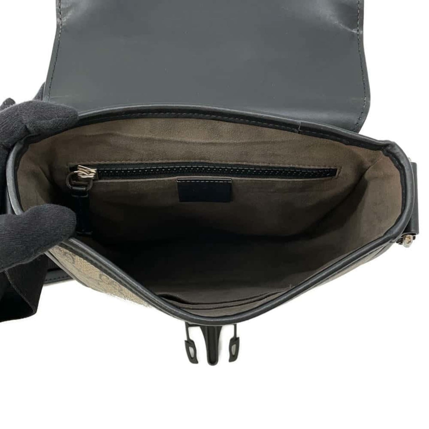 Gucci Beige Black Gg Supreme Leather Messenger Bag Shoulder Bag