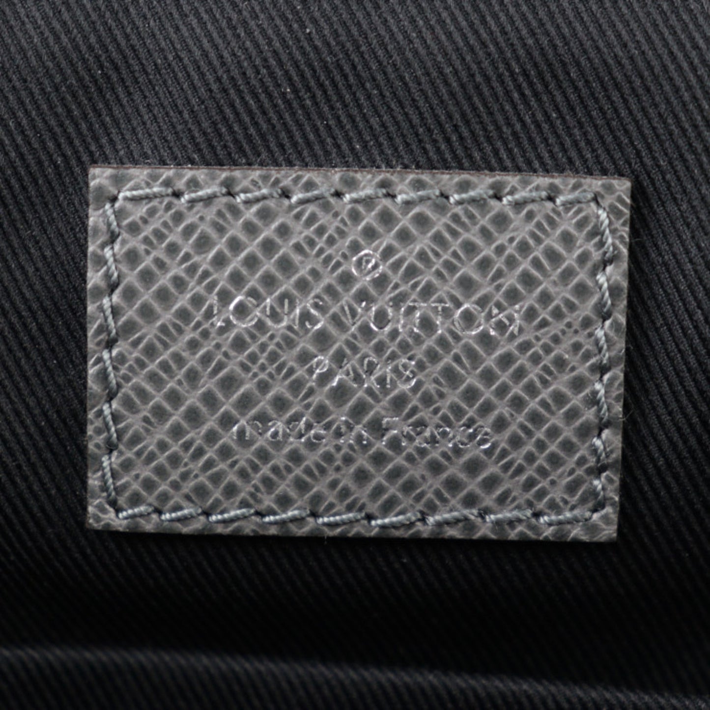 Louis Vuitton Glacier Taiga Leather Messenger Bag Shoulder Bag