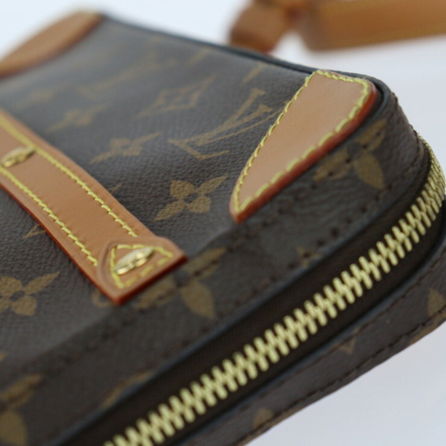 Louis Vuitton Monogram Brown Monogram Monogram Leather Shoulder Bag