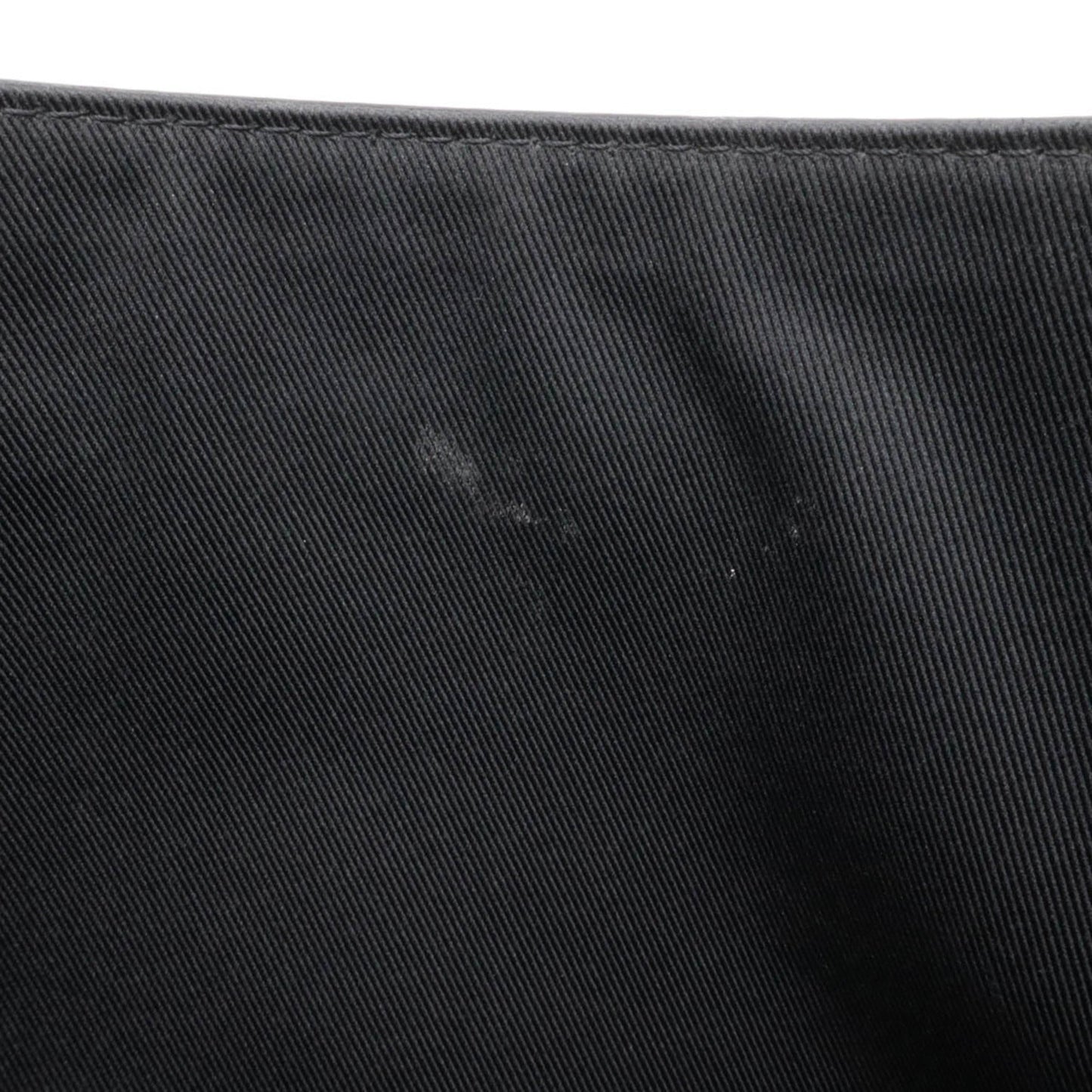 Louis Vuitton Noir Taiga Leather Shoulder Bag