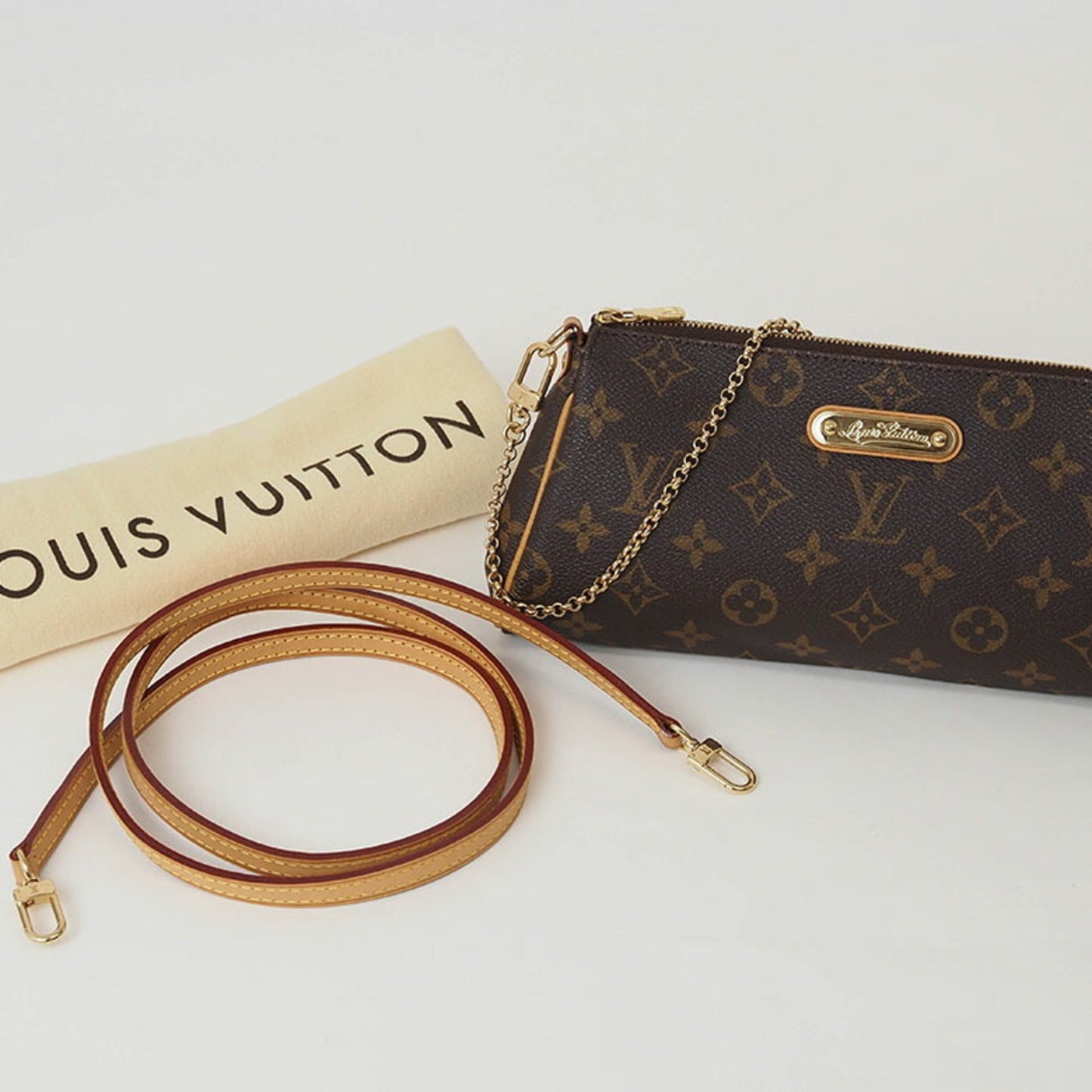 Louis Vuitton Monogram Monogram Monogram Pochette Shoulder Bag