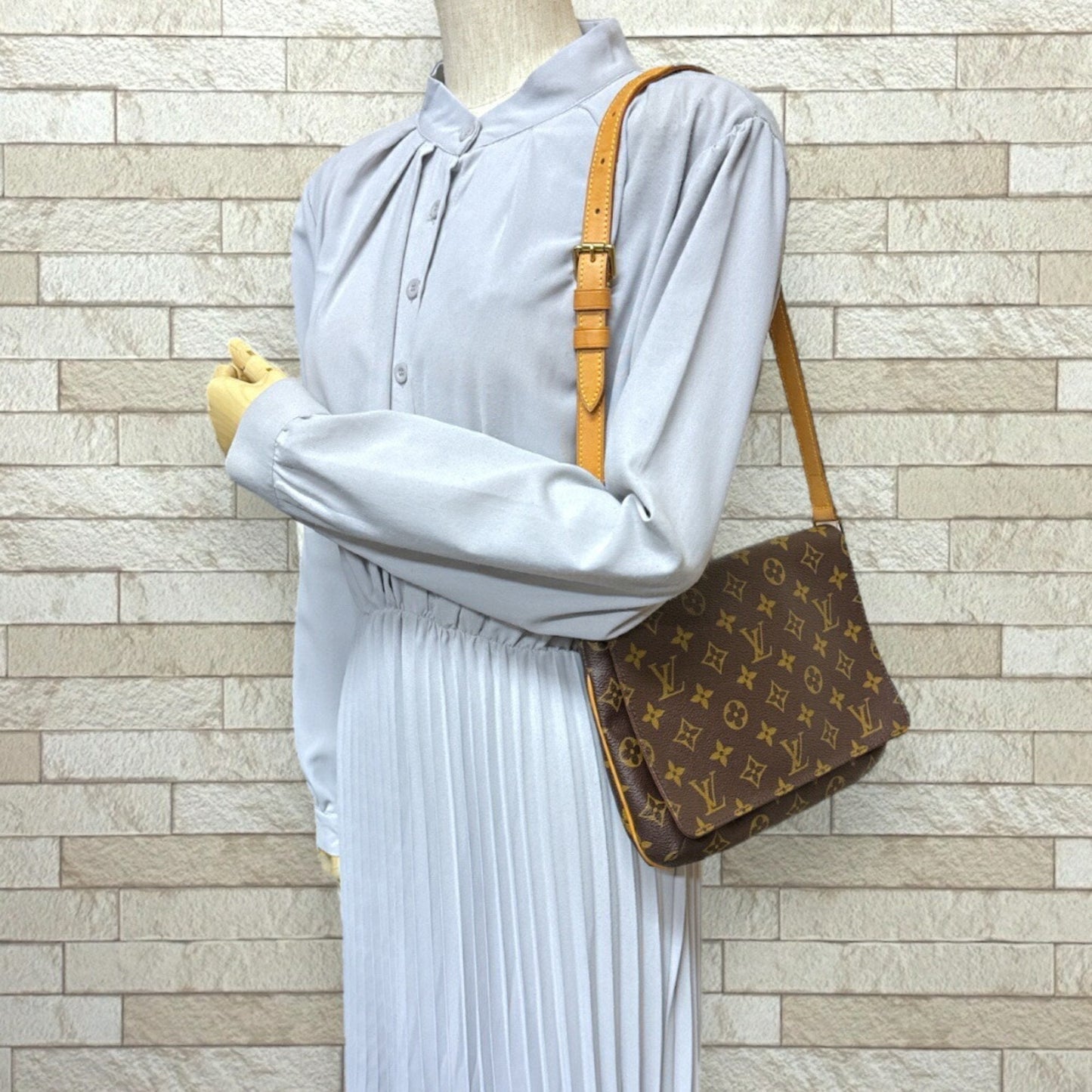 Louis Vuitton Brown Monogram Monogram Shoulder Bag