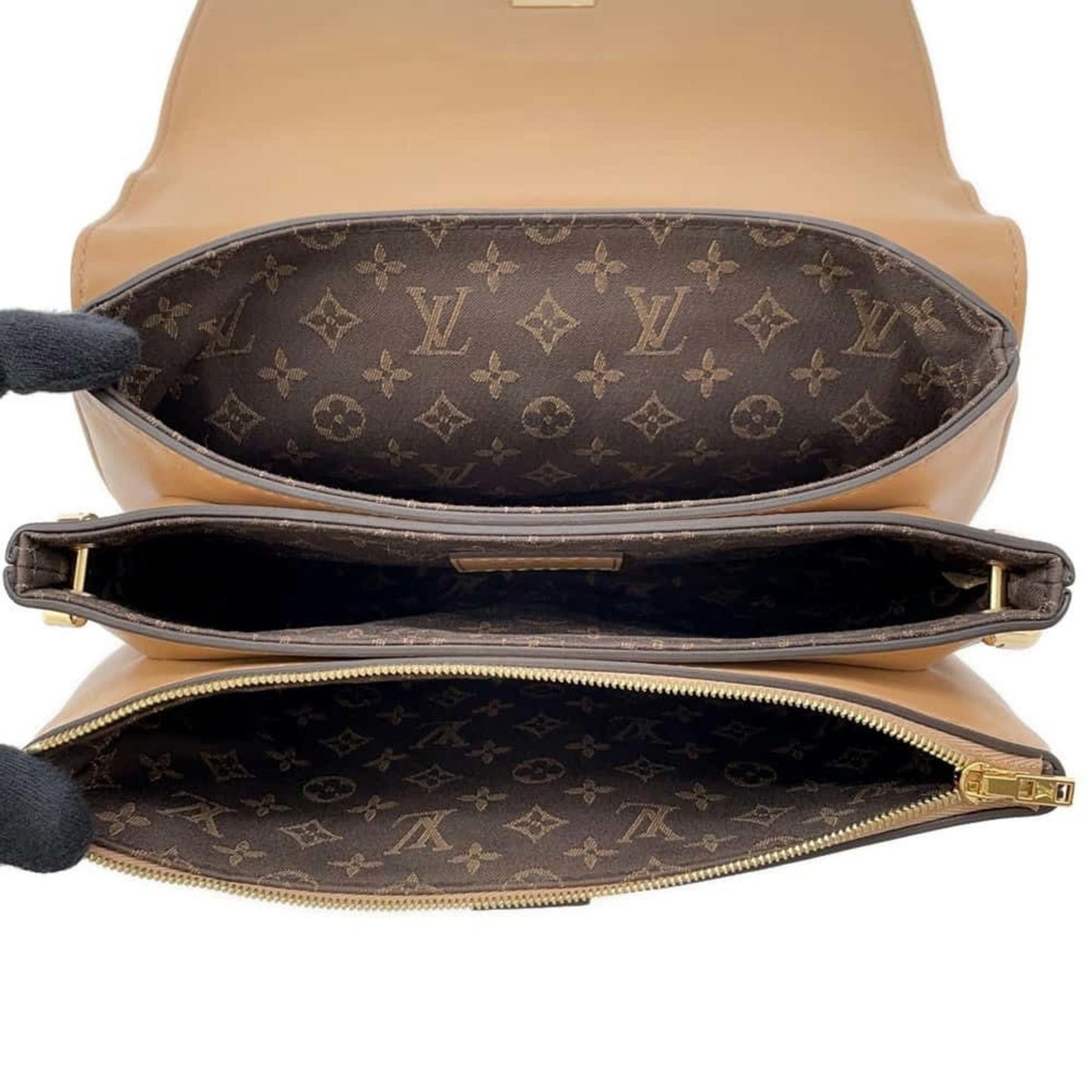 Louis Vuitton Camel Leather Shoulder Bag