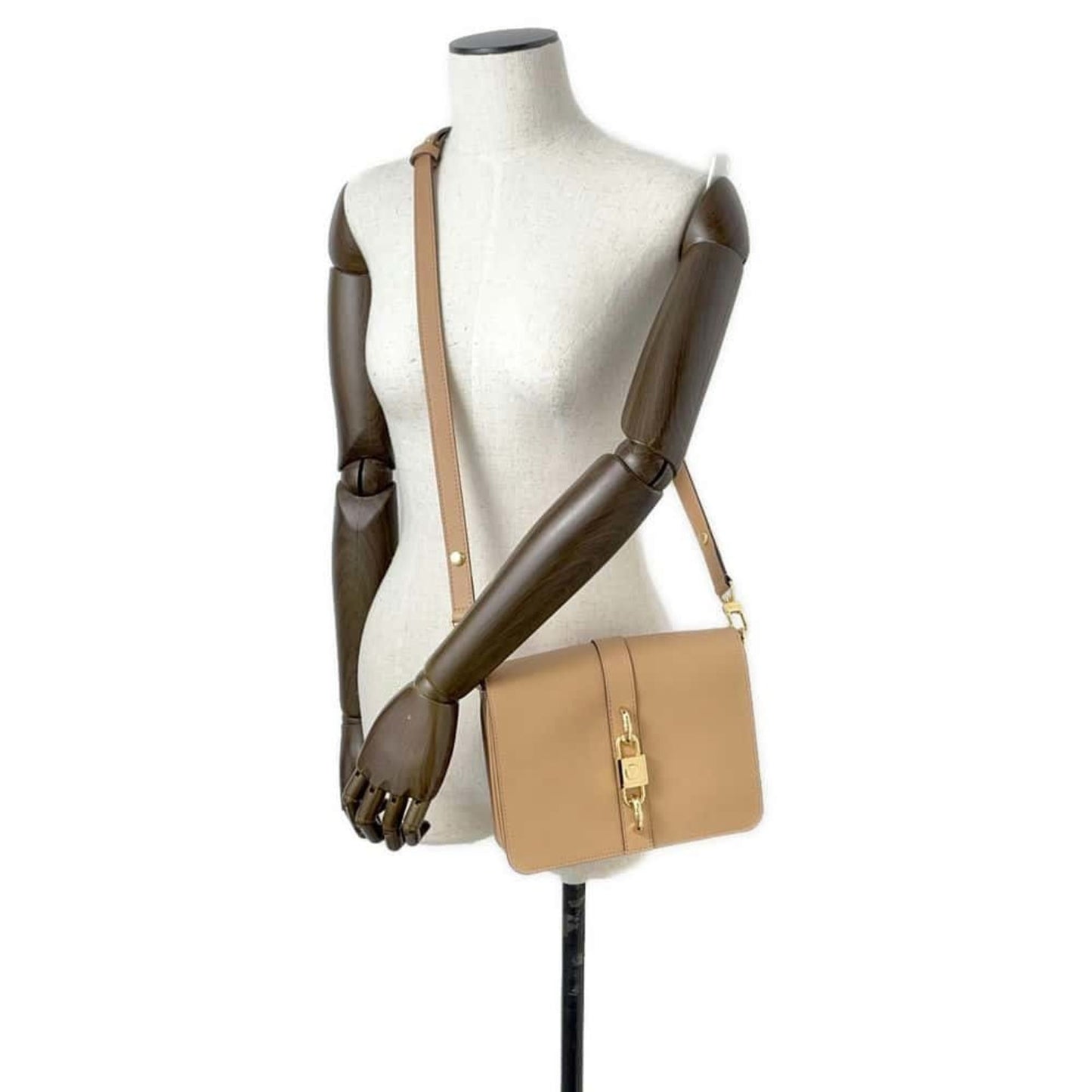 Louis Vuitton Camel Leather Shoulder Bag
