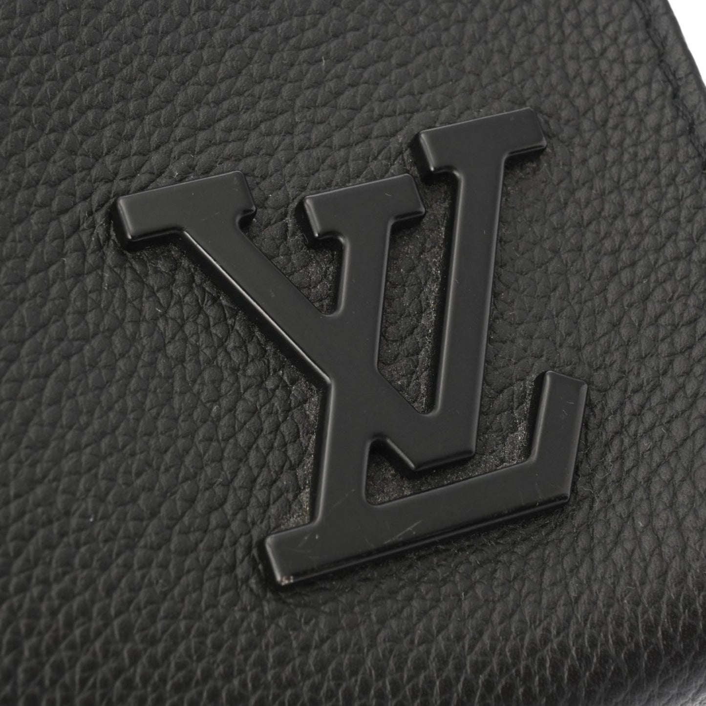 Louis Vuitton Noir Leather Pouch Shoulder Bag