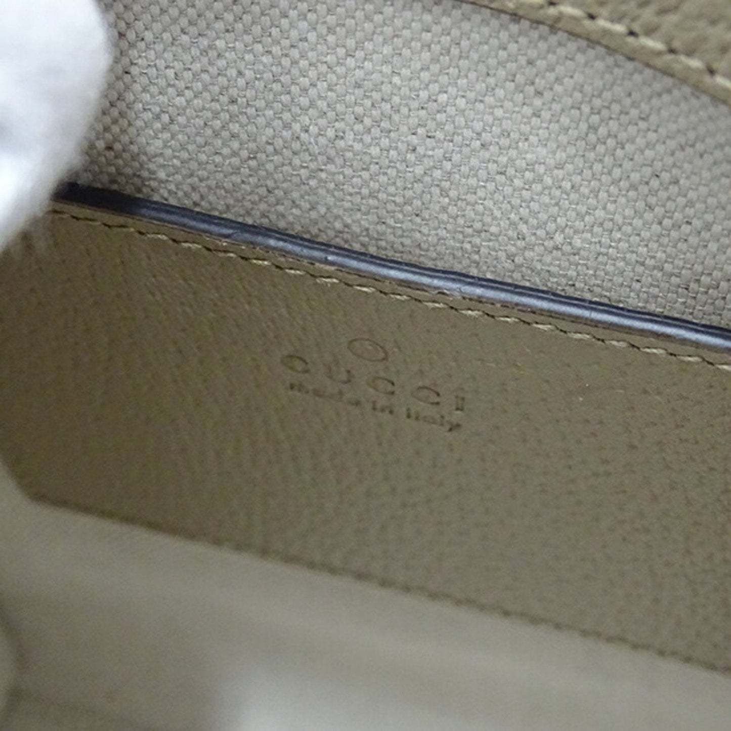 Gucci Beige Grayish Gg Supreme Canvas Handbag Shoulder Bag