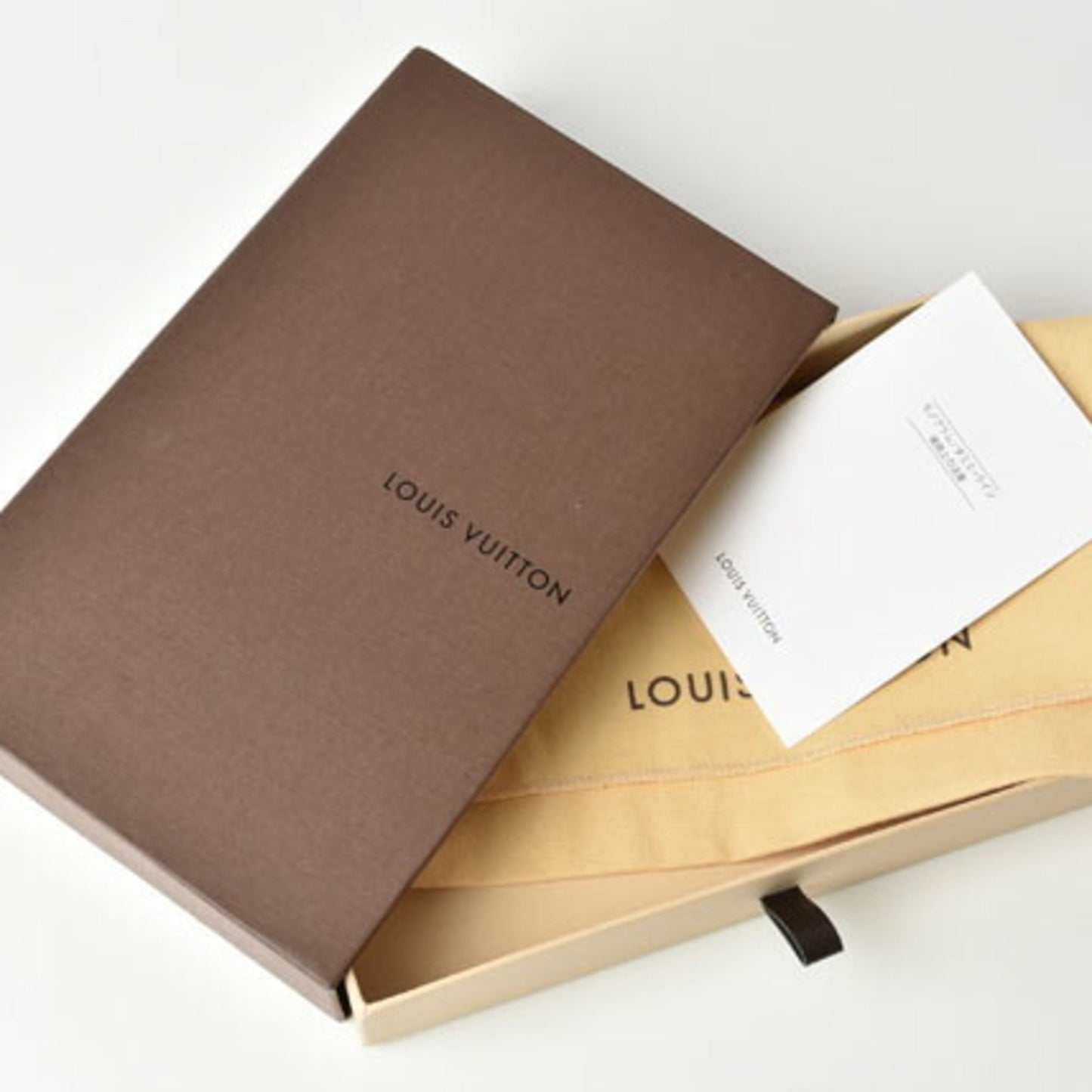 Louis Vuitton Damier Damier Canvas Damier Canvas Chain/Shoulder Wallet