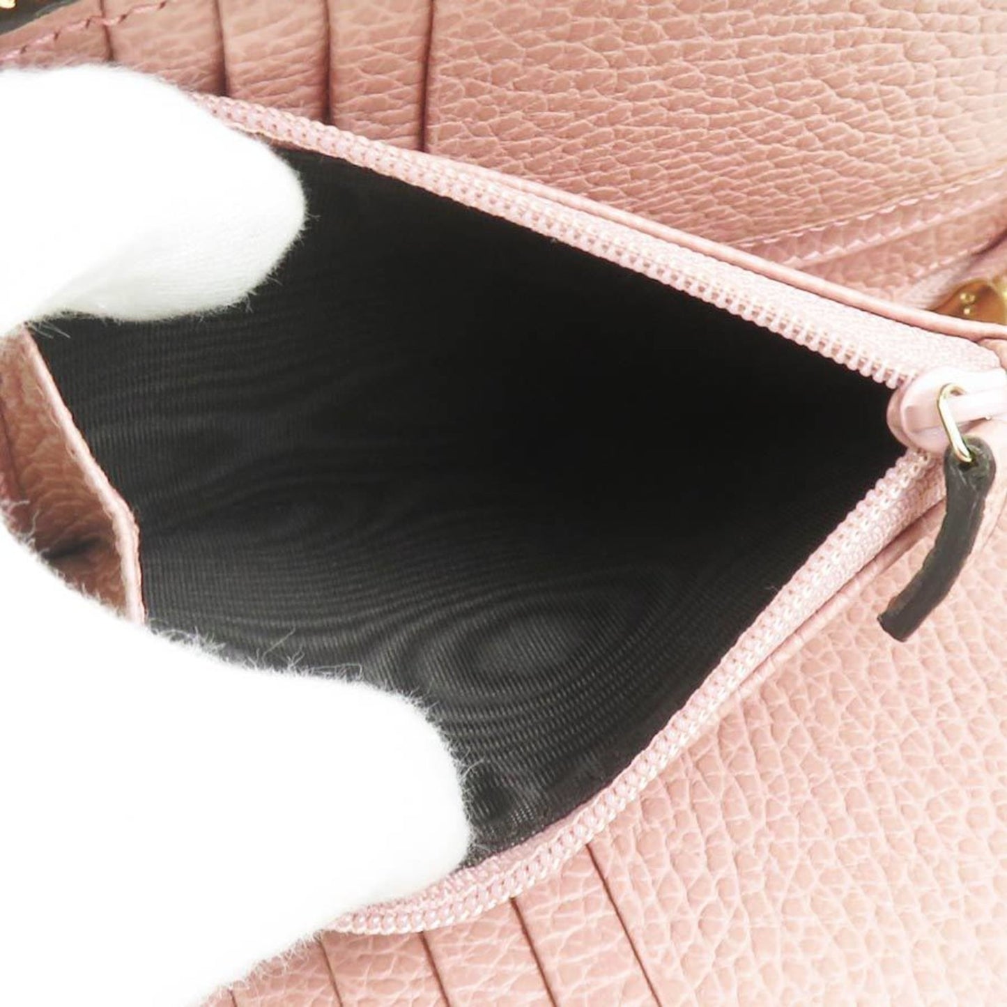 Gucci Pink Leather Wallet (Bi-Fold)