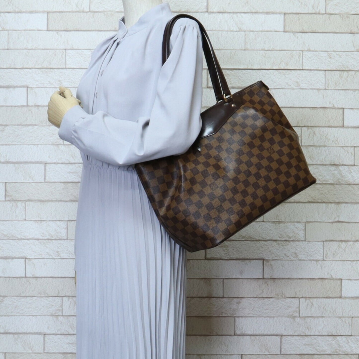 Louis Vuitton Damier Brown Damier Canvas Damier Canvas Shoulder Bag
