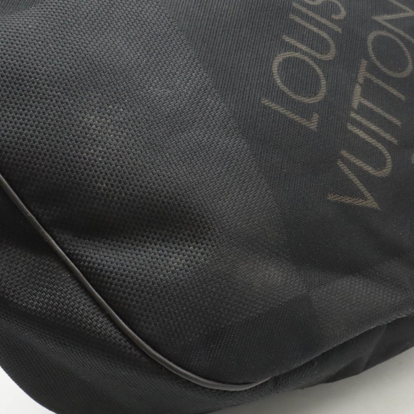 Louis Vuitton Noir Damier Geant Shoulder Bag