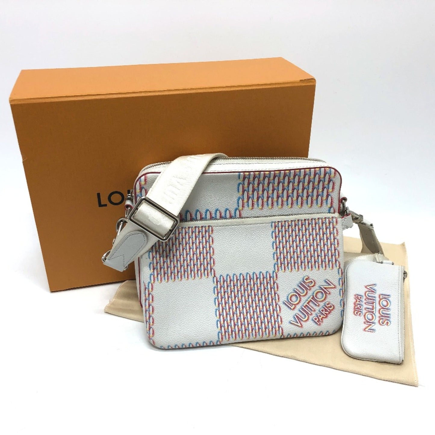 Louis Vuitton White Other Shoulder Bag