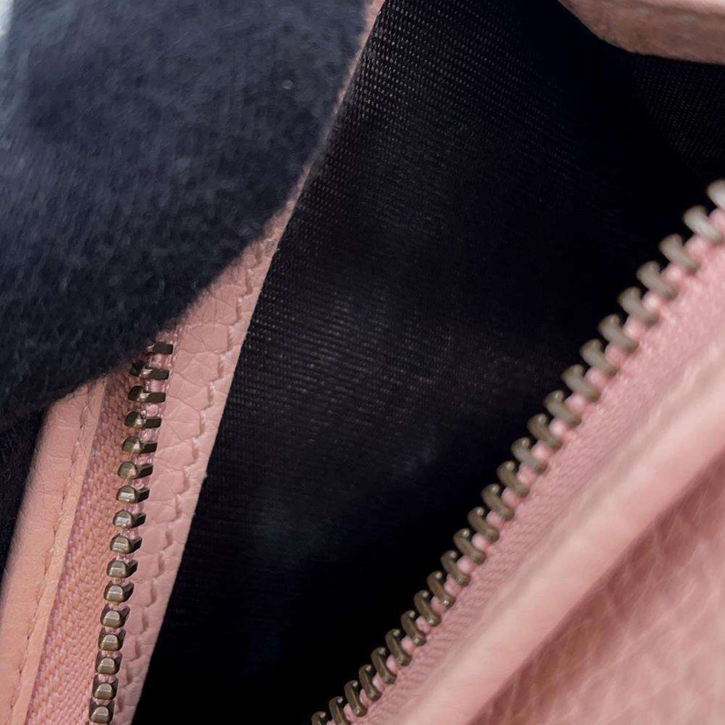 Gucci Pink Leather Wallet (Bi-Fold)