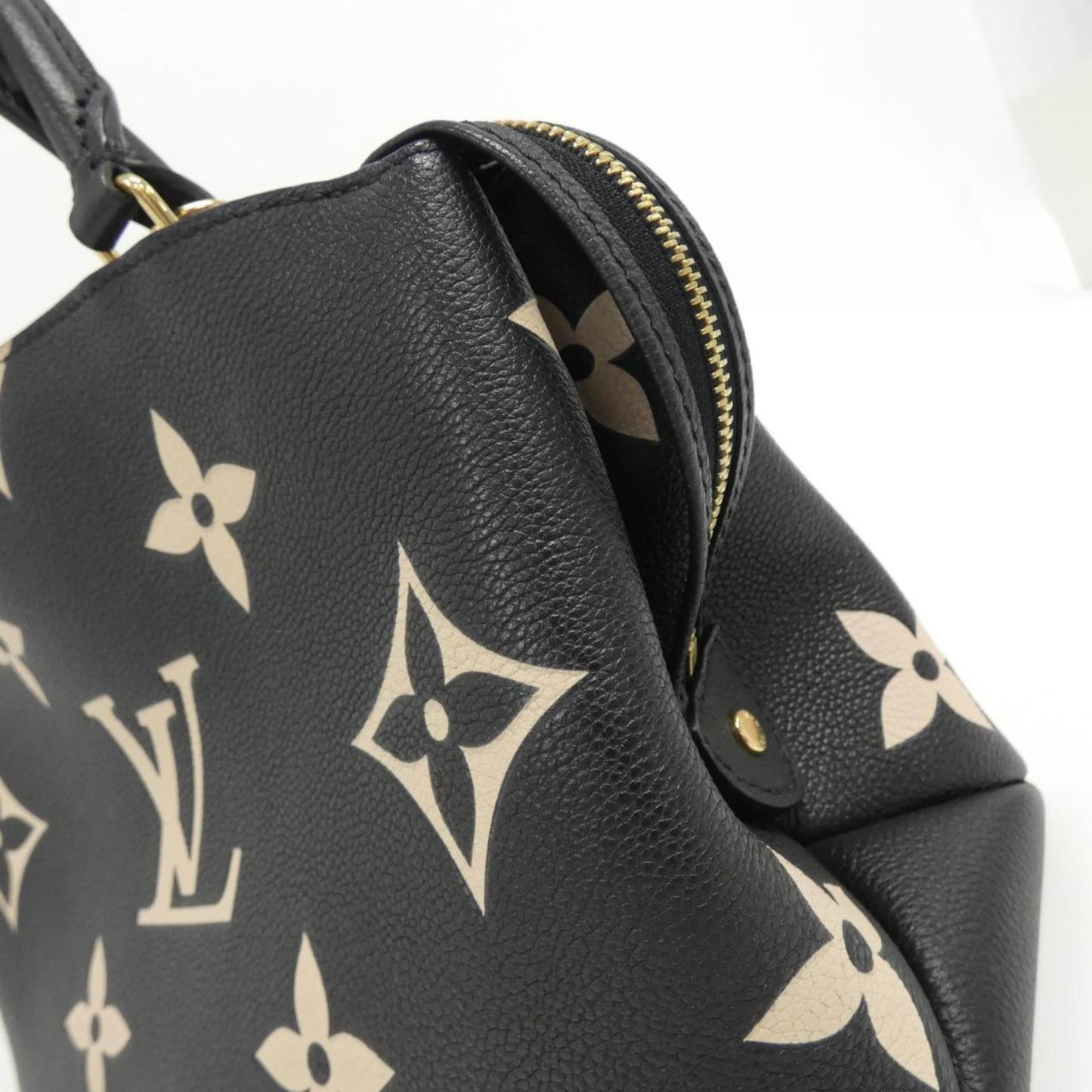 Louis Vuitton Beige Black Leather Handbag Shoulder Bag