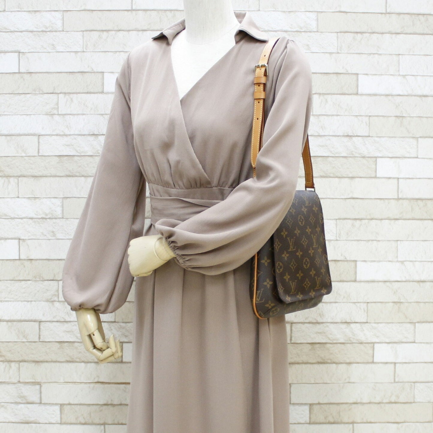 Louis Vuitton Brown Monogram Or Monogram Shoulder Bag