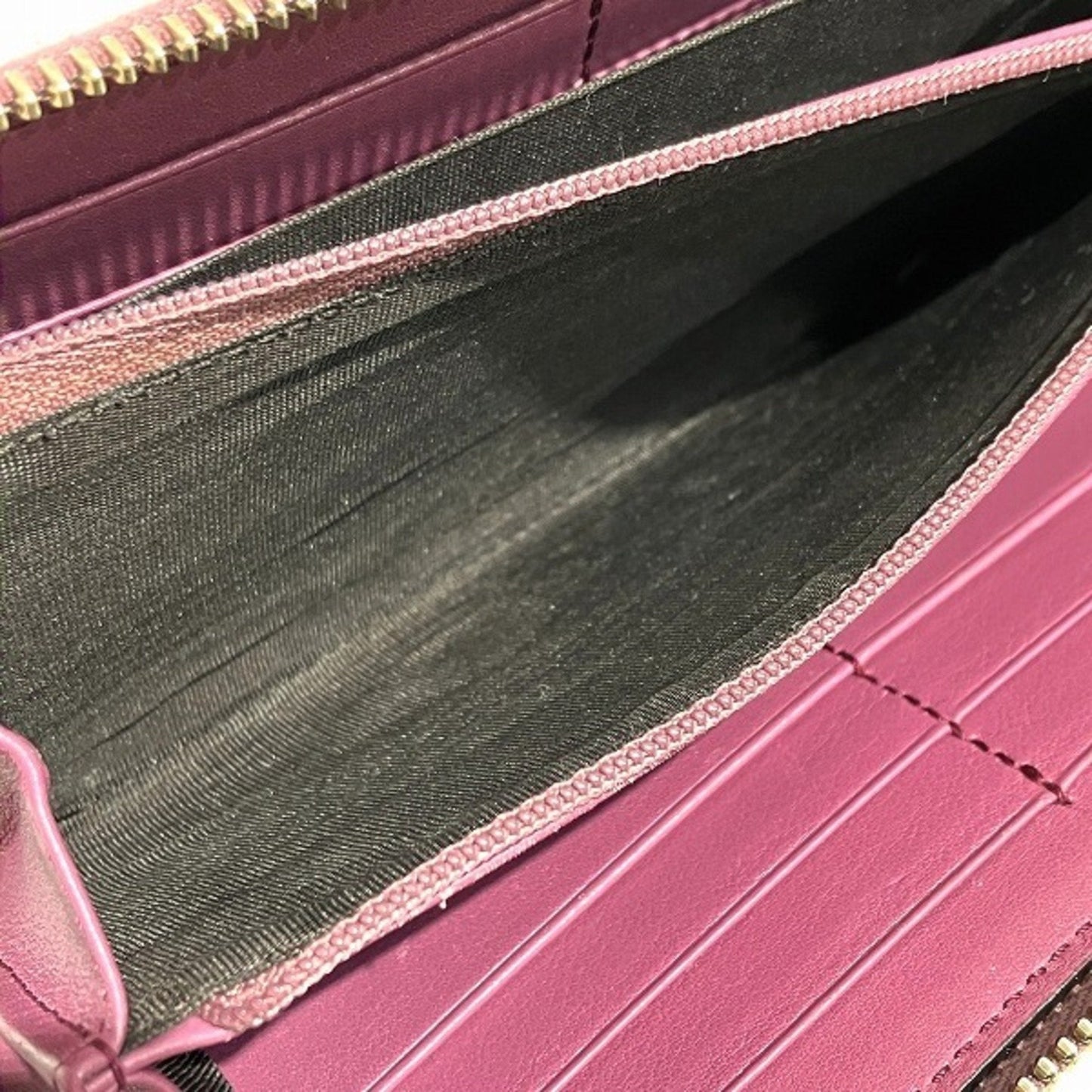 Gucci Pink Leather Coin Purse/Coin Case
