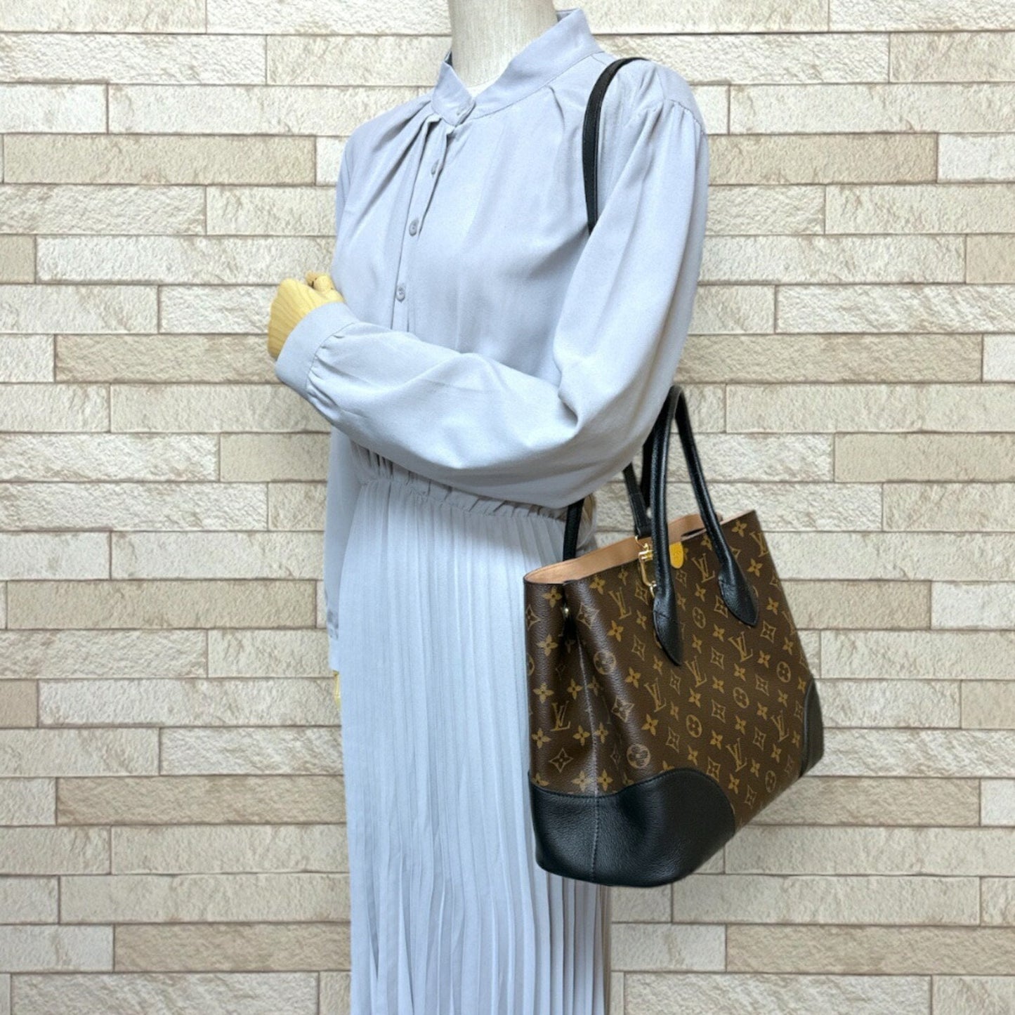 Louis Vuitton Black Brown Monogram Canvas Leather Shoulder Bag