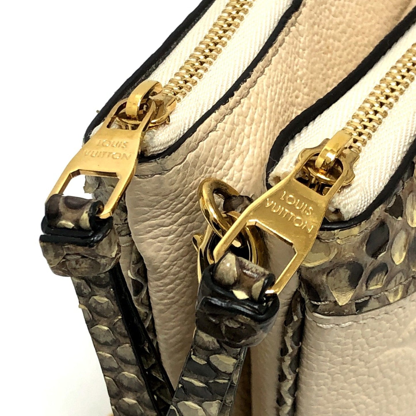 Louis Vuitton Beige Leather Shoulder Bag