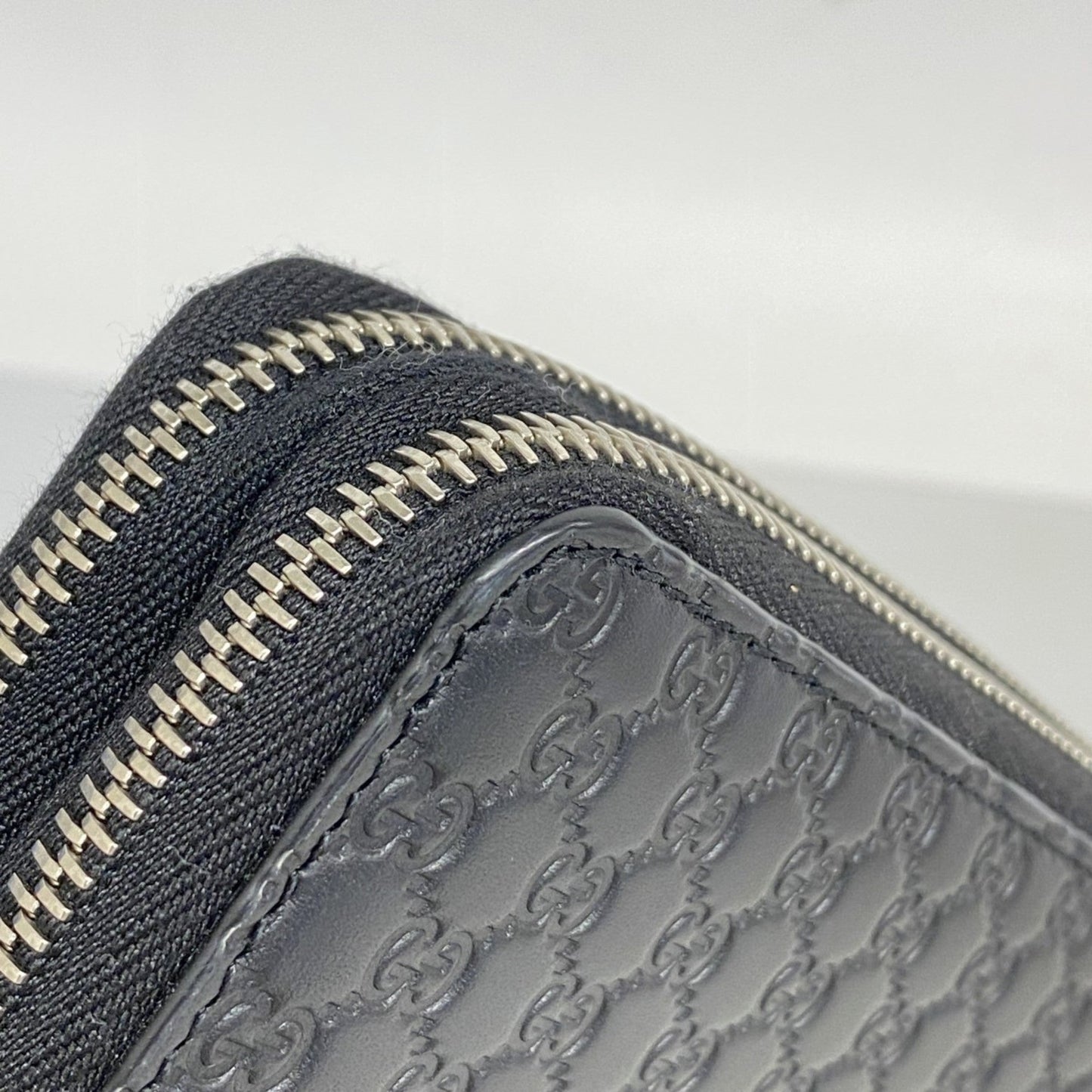 Gucci Black Leather Long Wallet (Bi-Fold)