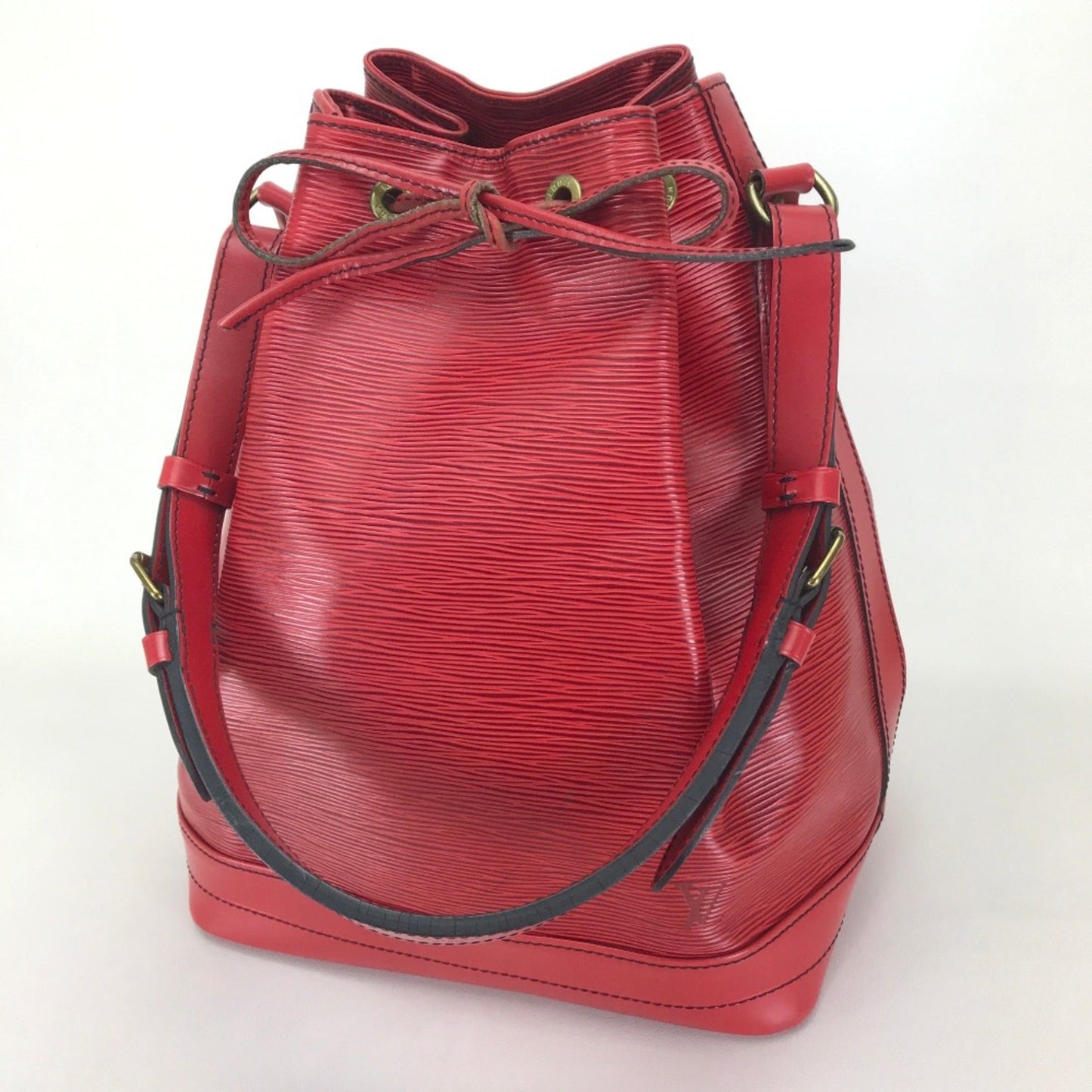 Louis Vuitton Red Leather Shoulder Bag ()