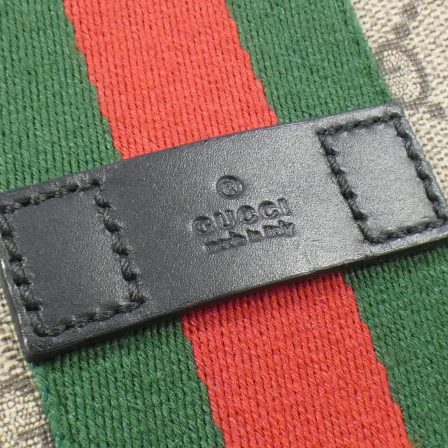Gucci Beige Black Gg Supreme Shoulder Bag
