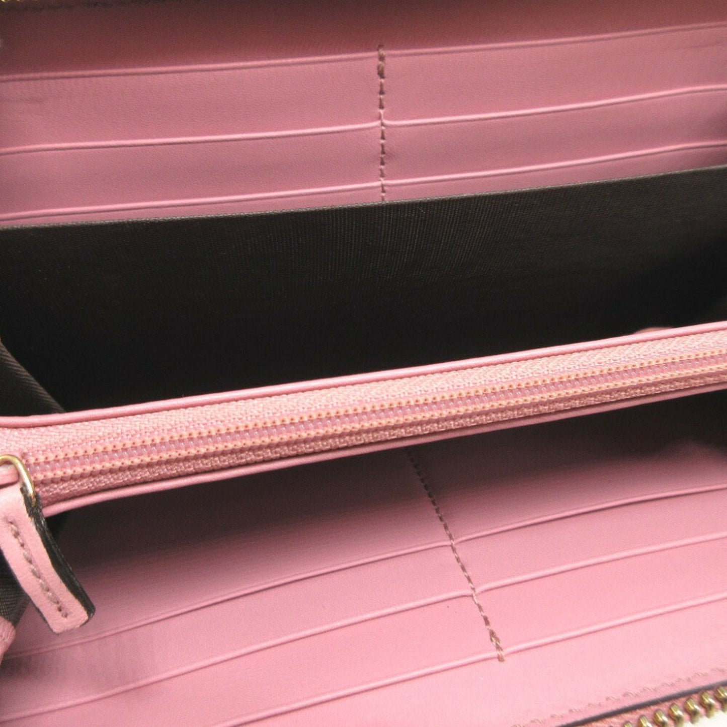 Gucci Pink Leather Long Wallet (Bi-Fold)