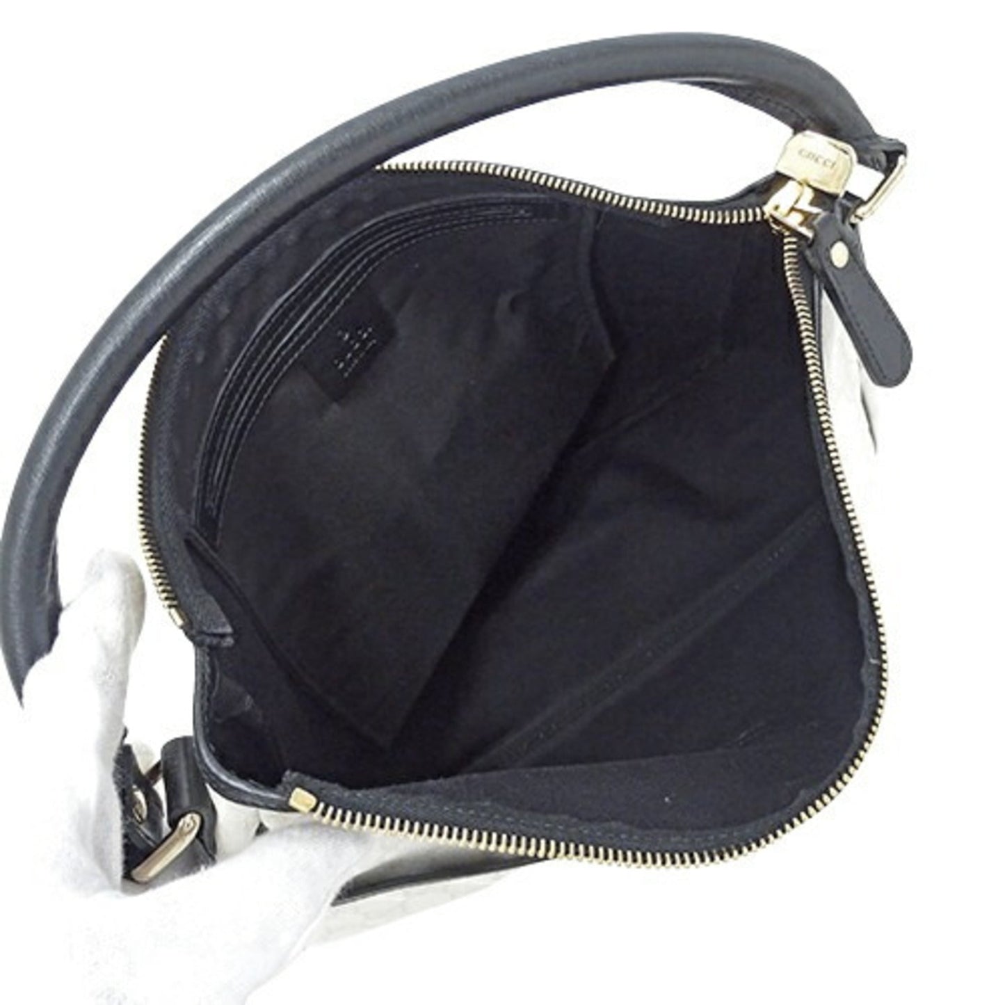 Gucci Black White Gg Supreme Shoulder Bag