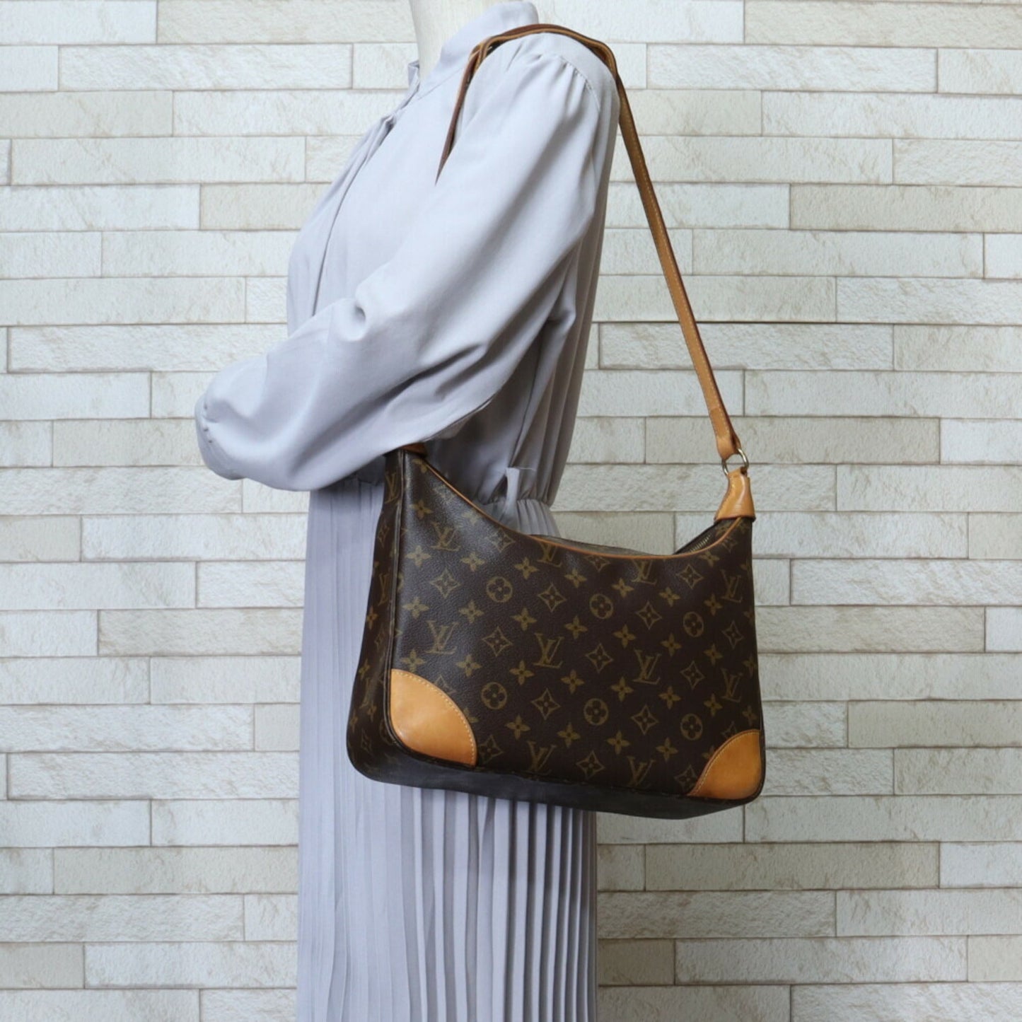 Louis Vuitton Brown Monogram Monogram Shoulder Bag