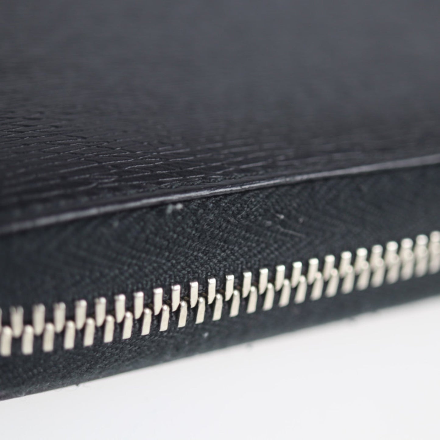 Gucci Black Leather Long Wallet (Bi-Fold)