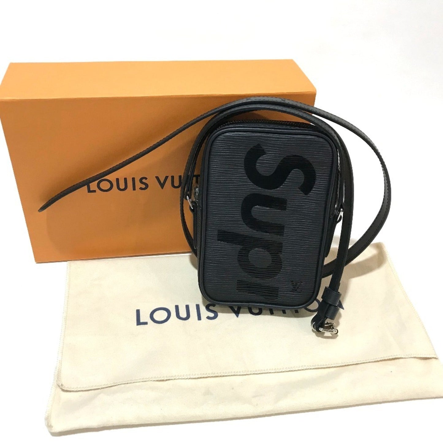 Louis Vuitton Epi Black Noir Epi Leather Pochette Shoulder Bag