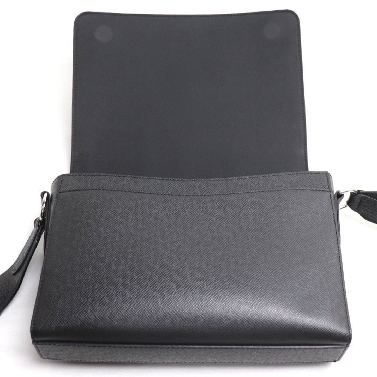 Louis Vuitton Black Taiga Leather Shoulder Bag
