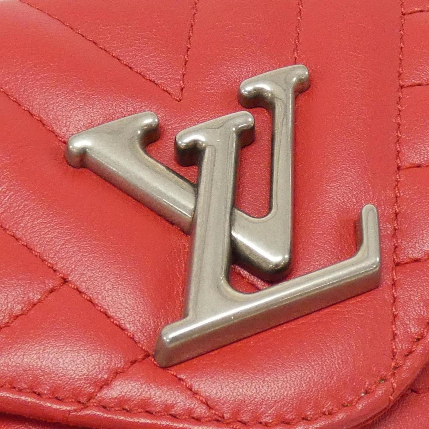 Louis Vuitton Silver Leather Shoulder Bag