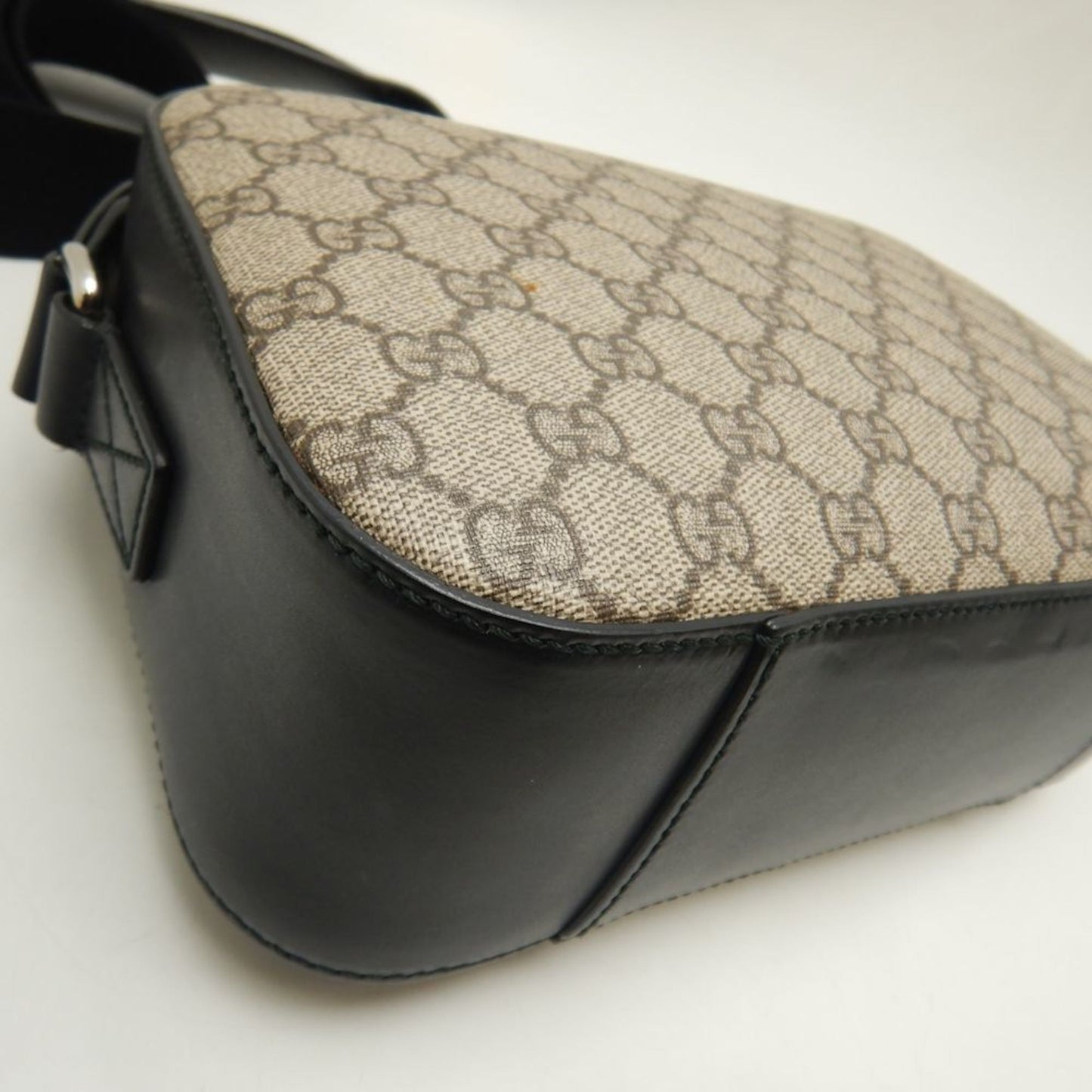 Gucci Beige Black Gg Supreme Canvas Shoulder Bag