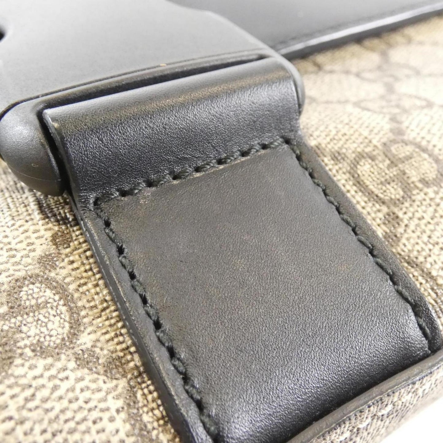 Gucci Beige Black Gg Supreme Leather Shoulder Bag