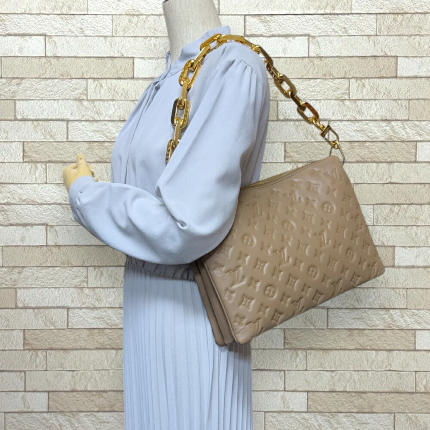 Louis Vuitton Beige Taupe Leather Shoulder Bag