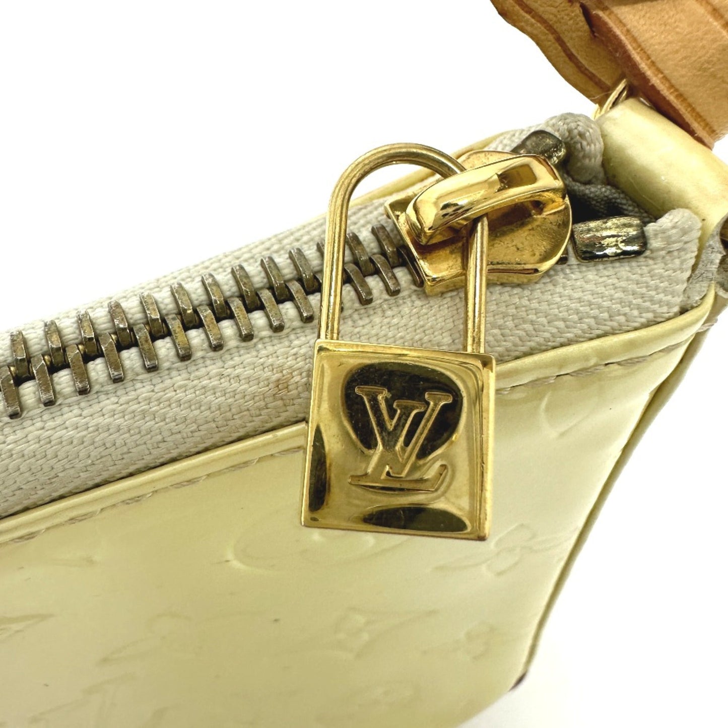 Louis Vuitton White Other Shoulder Bag