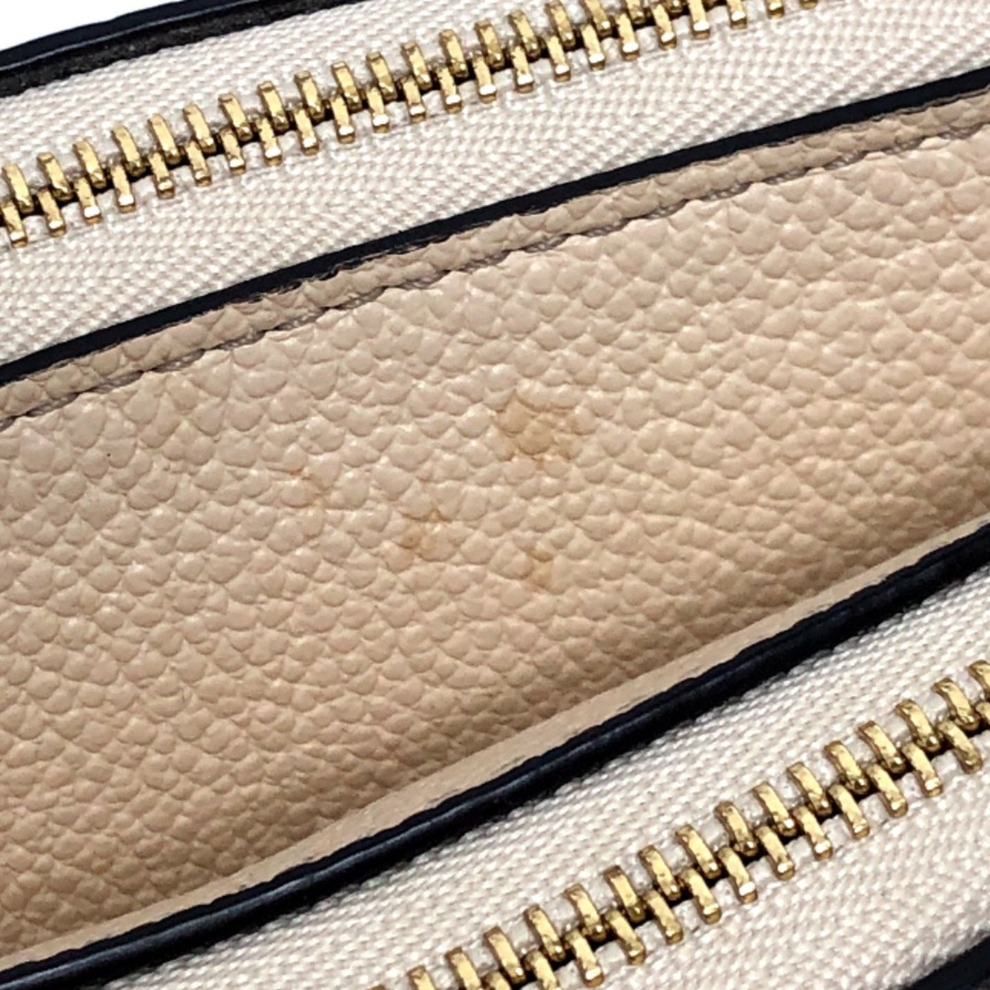 Louis Vuitton Beige Leather Shoulder Bag