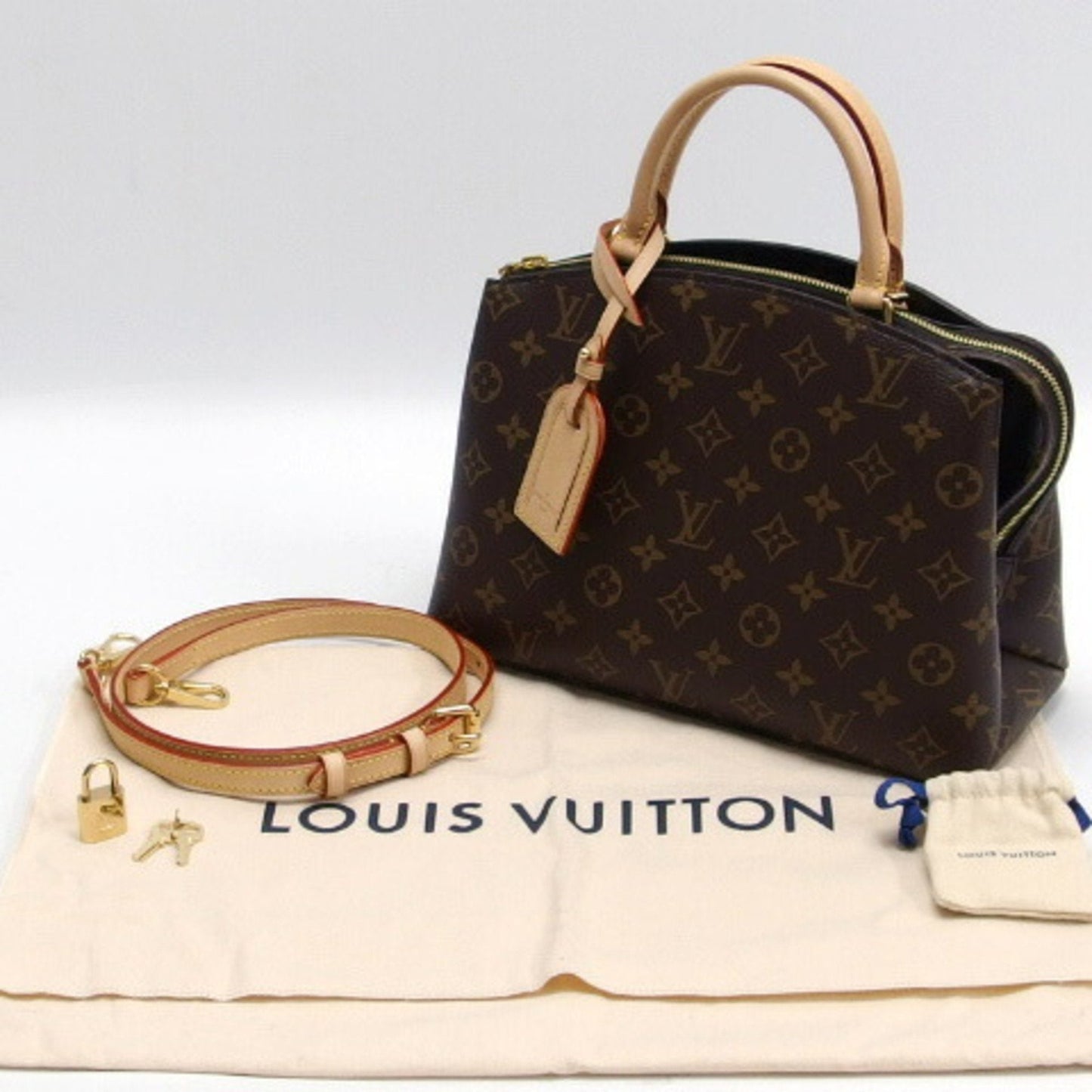 Louis Vuitton Monogram Monogram Monogram Handbag Shoulder Bag