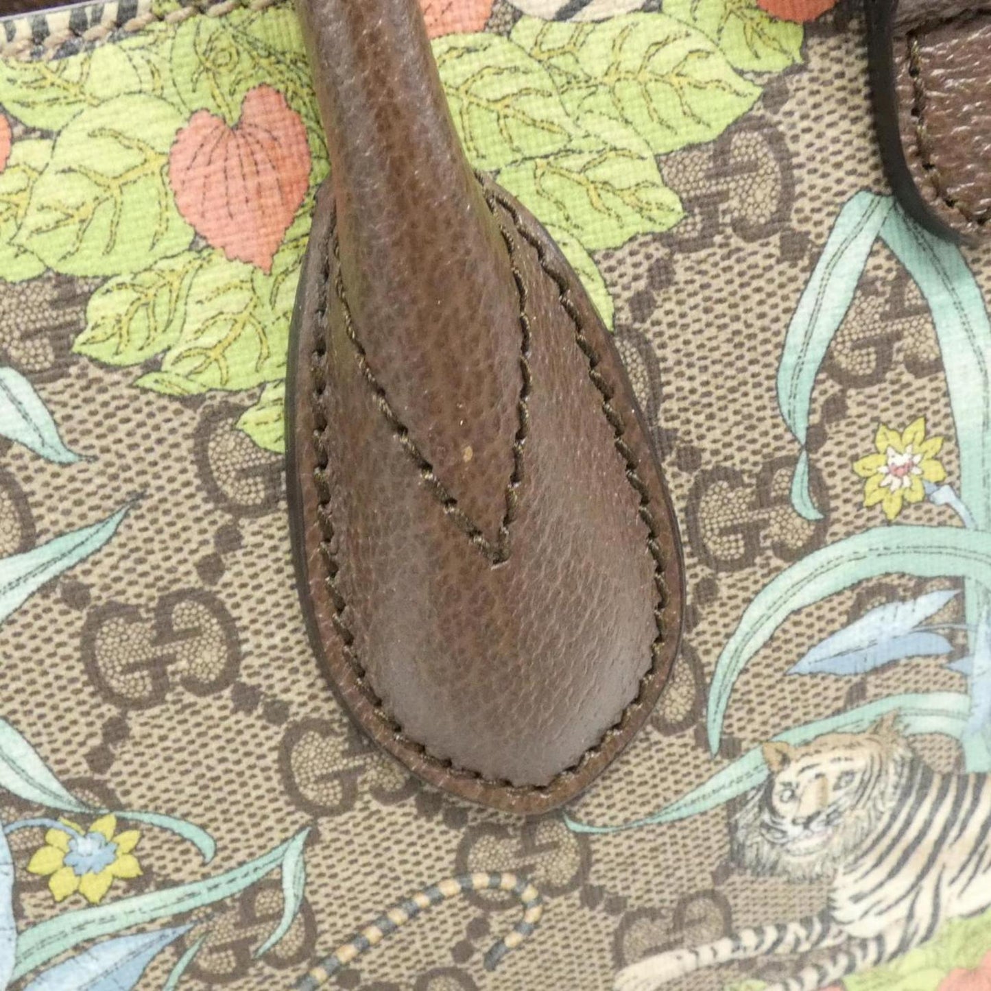 Gucci Beige Multi-Color Gg Supreme Leather Handbag