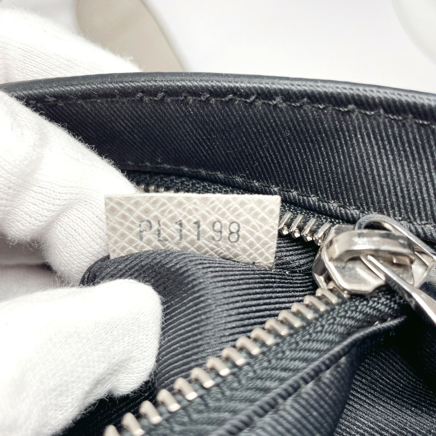 Louis Vuitton Gray Taiga Leather Shoulder Bag