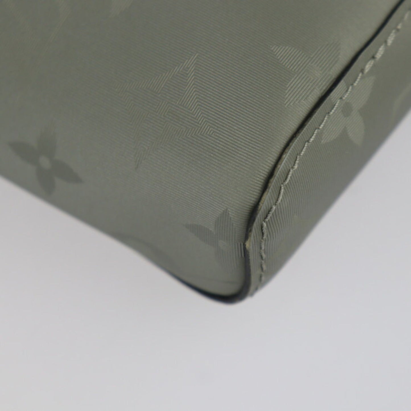 Louis Vuitton Gray Nylon Canvas Leather Pochette Shoulder Bag