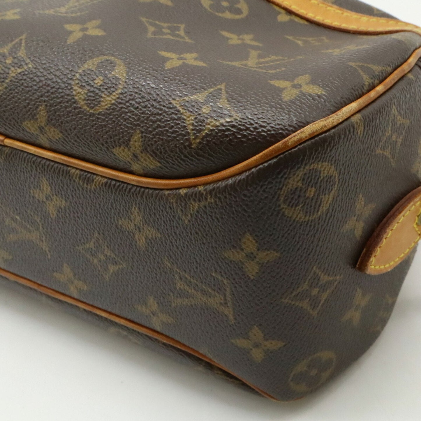 Louis Vuitton Brown Galle Monogram Monogram Shoulder Bag