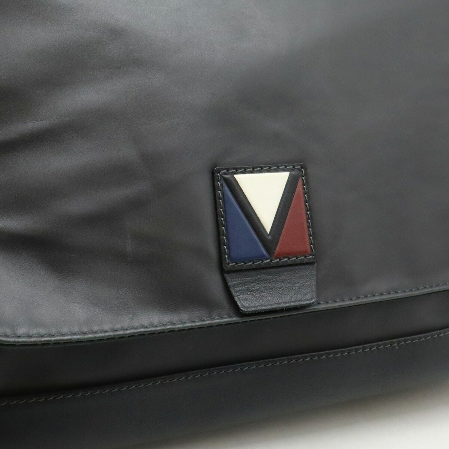 Louis Vuitton Gray Leather Shoulder Bag