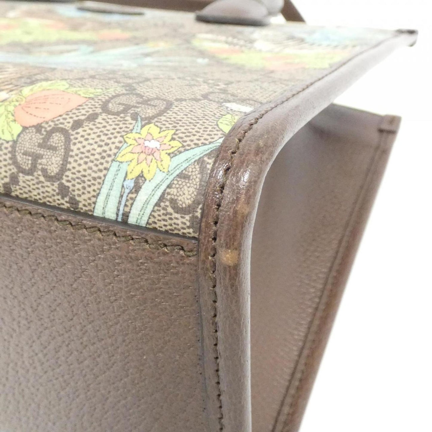Gucci Beige Multi-Color Gg Supreme Leather Handbag