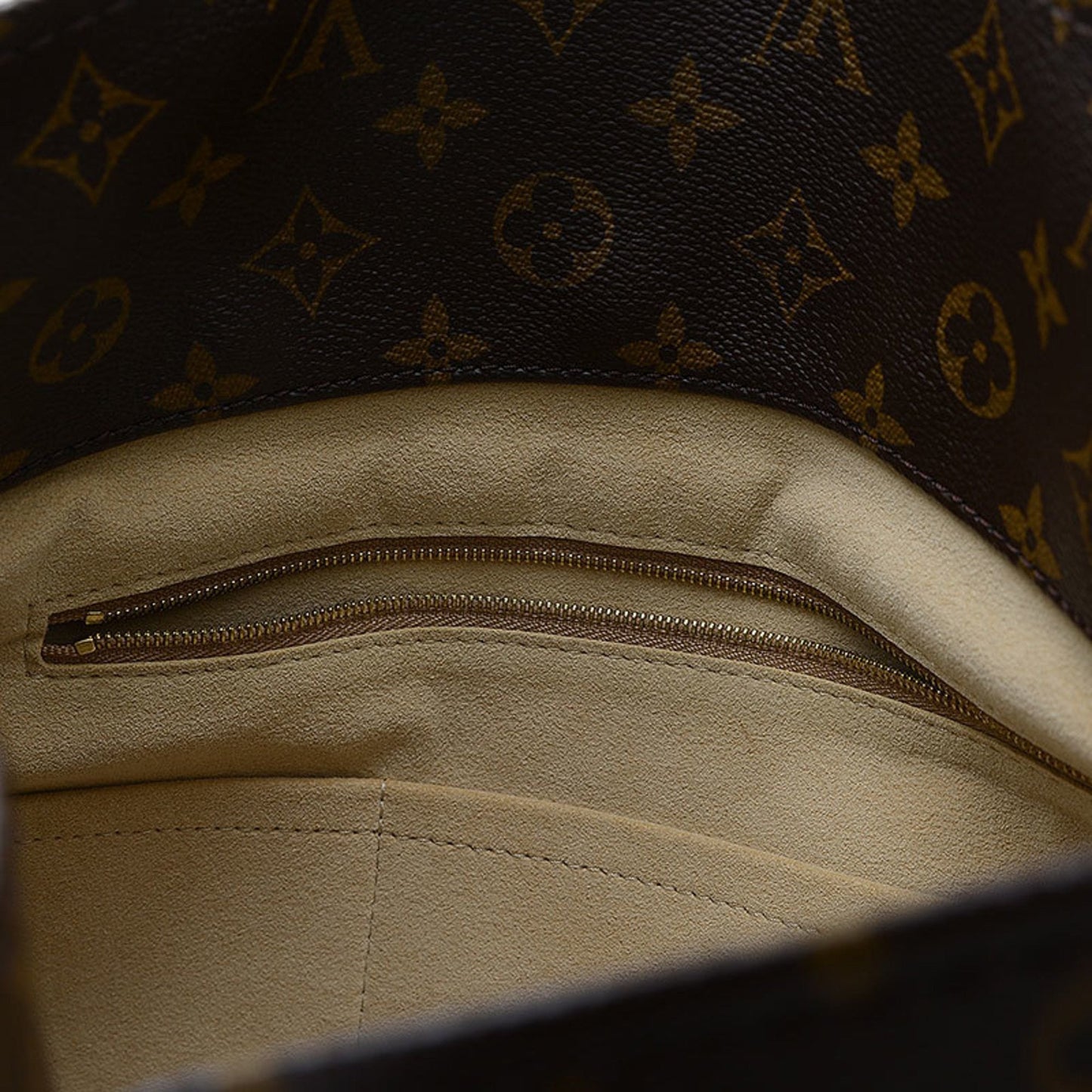Louis Vuitton Monogram Monogram Handbag Shoulder Bag